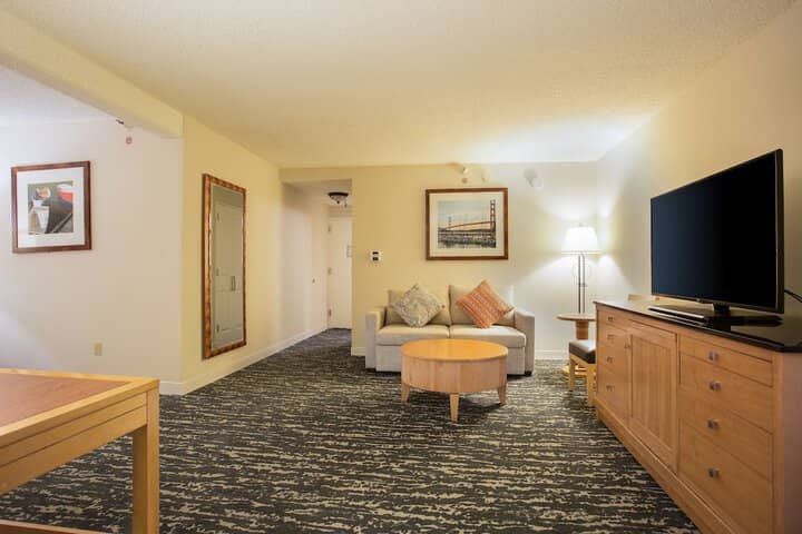 Room 25 of 110