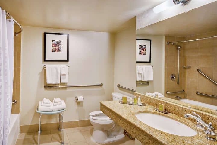 Room 45 of 110