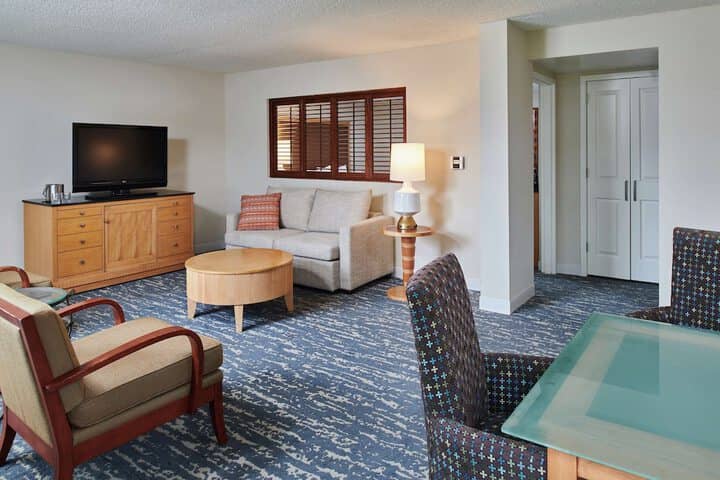 Room 33 of 110